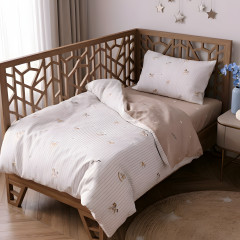 Дитяча постільна білизна для немовлят Viluta сатин твіл — 833 з простирадлом на гумці